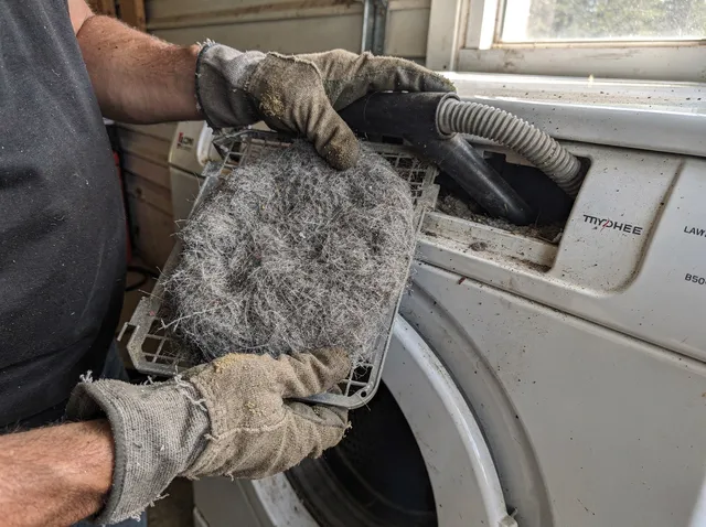 Cleaning Dryer Lint Trap in Coral Springs, FL
